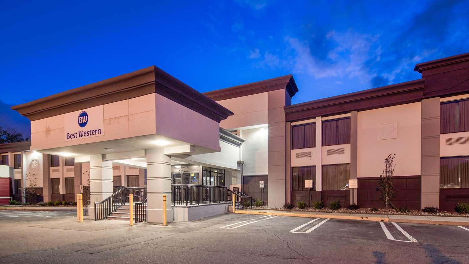 Best Western Paramus Hotel & Suites Exterior foto